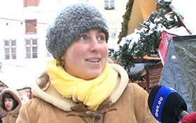 На рождественском рынке на Ратушной площади Таллина было больше покупателей, чем прежде 
