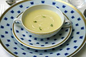 Холодный суп с картофелем и луком-пореем, или Vichyssoise