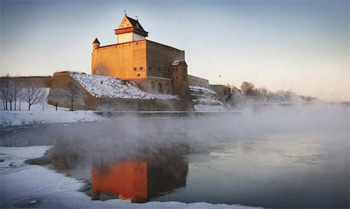 Фотография Нарвского замка, сделанная Зеньчиком, получила высокие оценки международного жюри. Фото Эдуарда Зеньчика