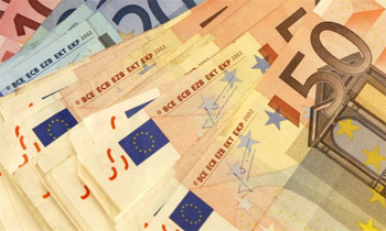 Среднемесячная заработная плата составляла 907 евро в октябре, 887 - в ноябре, 957 евро - в декабре. Фото: Postimees/Scanpix